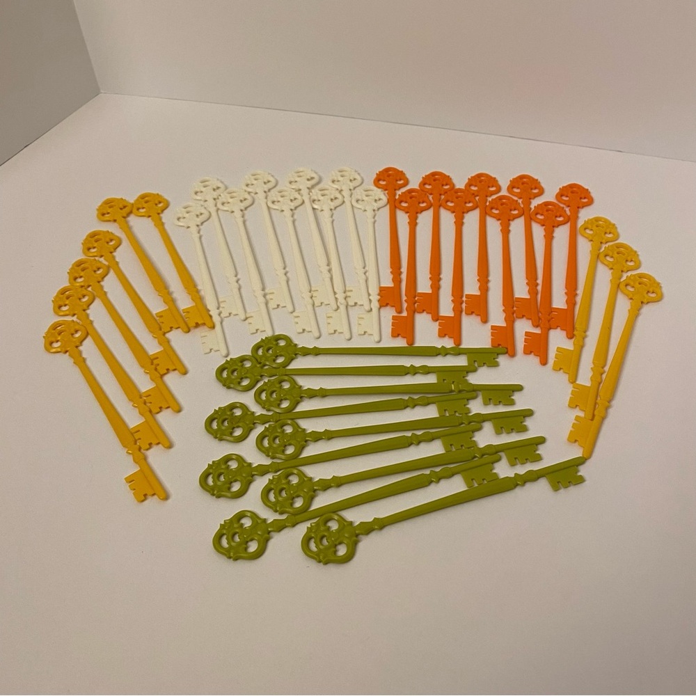 Vintage Plastic Swizzle Sticks Colorful Lot Of 36 Drink Stirrers Cocktail Bar